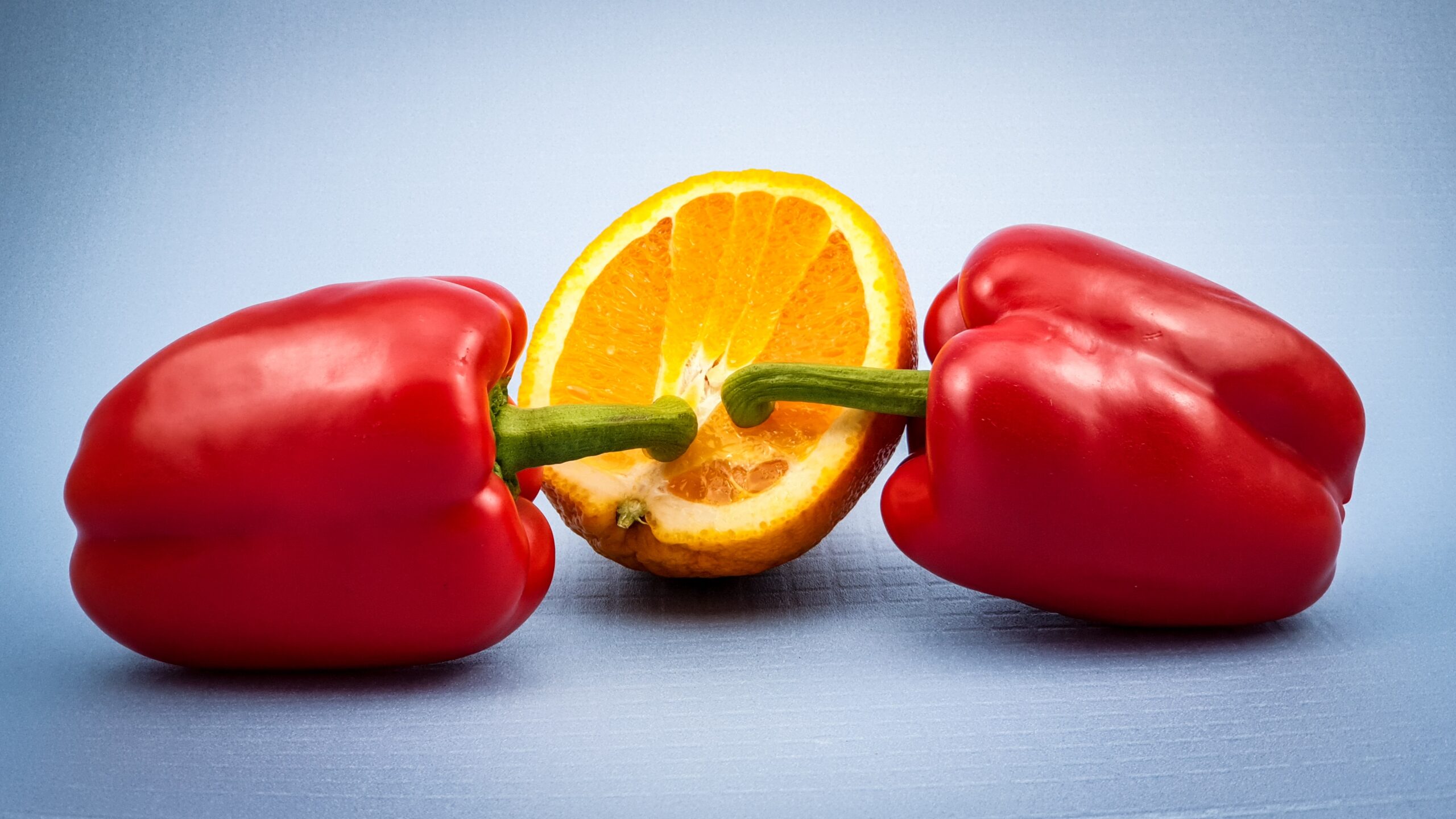 red bell pepper beside sliced lemon